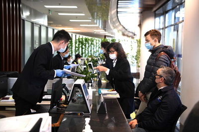 北京优化外籍人士签证服务 10个出入境接待场所实现就近办理